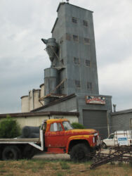 Digital photo of a hand-painted truck in Broomfield CO © 2008 L. Eilee S. George