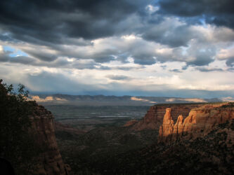 Rock formations in Colorado National Monument © 2012 L. Eilee S. George