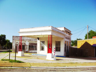 Shot of old gas station in Jasper County MO © 2017 L. Eilee S. George